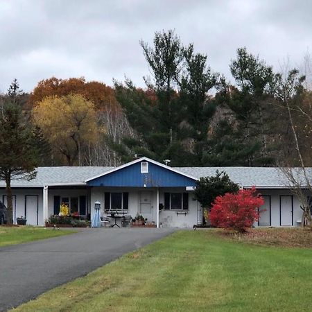Elm Tree Motel Craryville Exterior foto