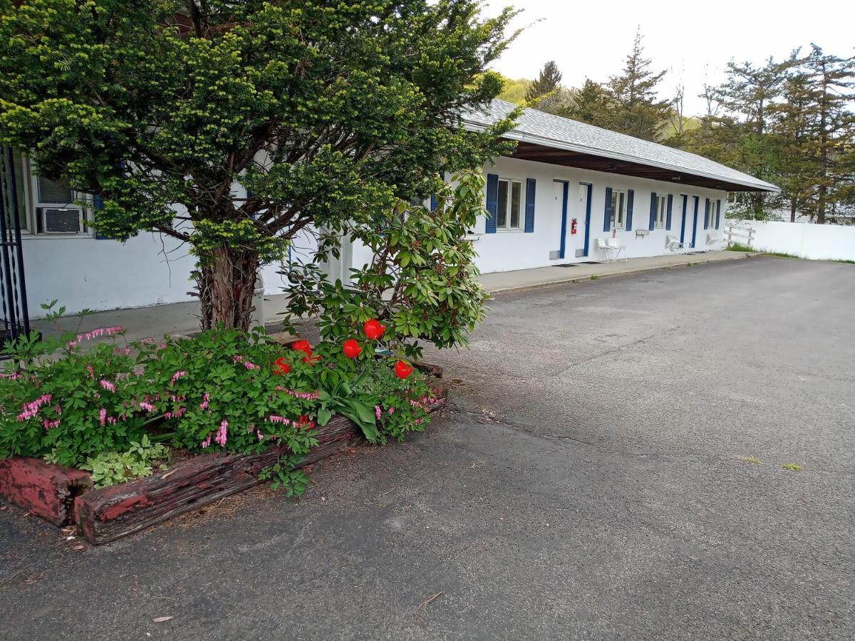 Elm Tree Motel Craryville Exterior foto